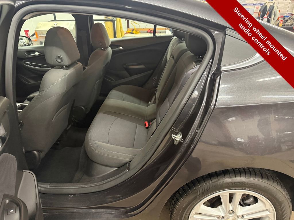 Used 2016 Chevrolet Cruze LT w/ Convenience Package image 30