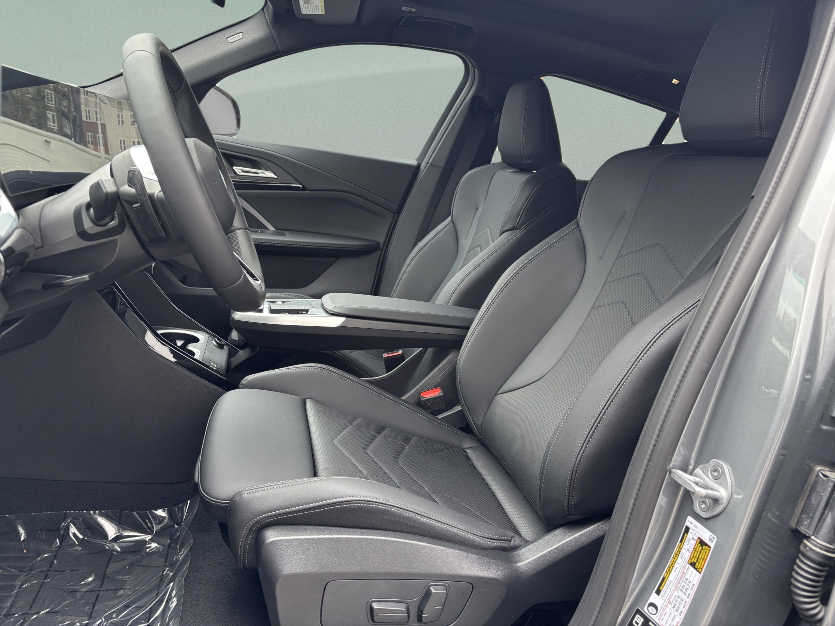 Used 2026 BMW X2 xDrive28i w/ Technology Package image 24