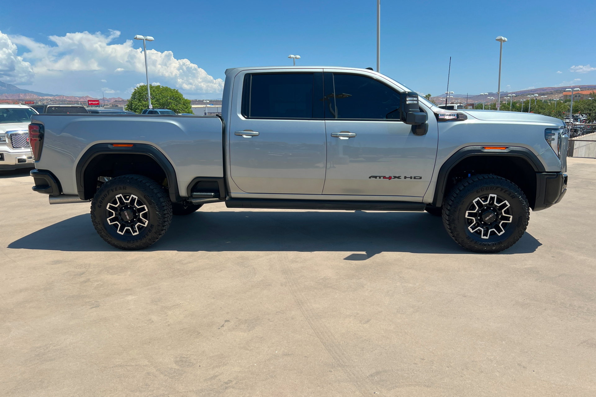 Used 2026 GMC Sierra 2500 AT4X AWD/4WD image 7