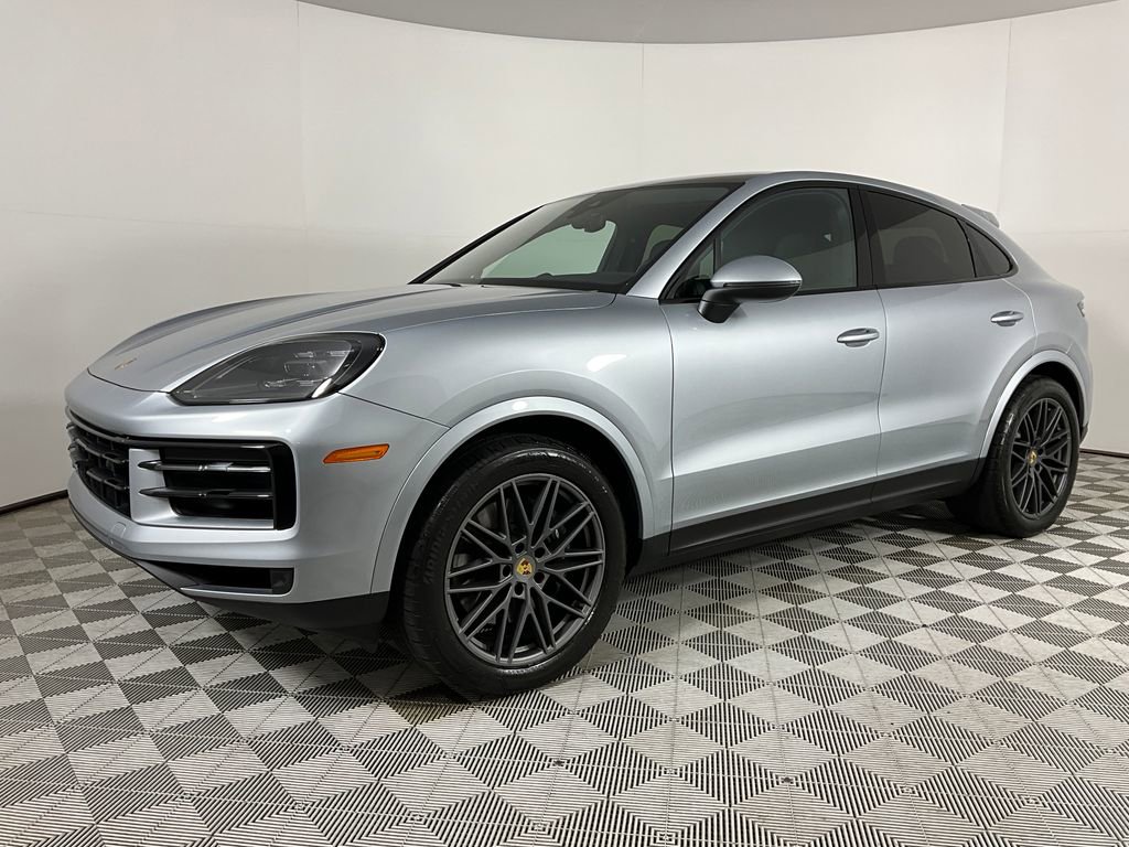 Used 2024 Porsche Cayenne Coupe image 1