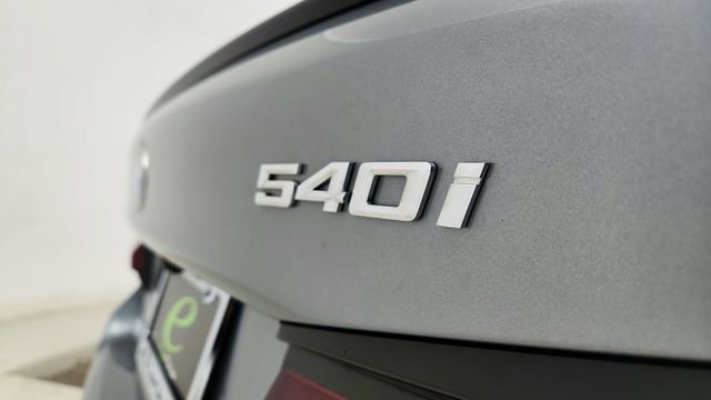 Used 2023 BMW 540i w/ M Sport Package image 16