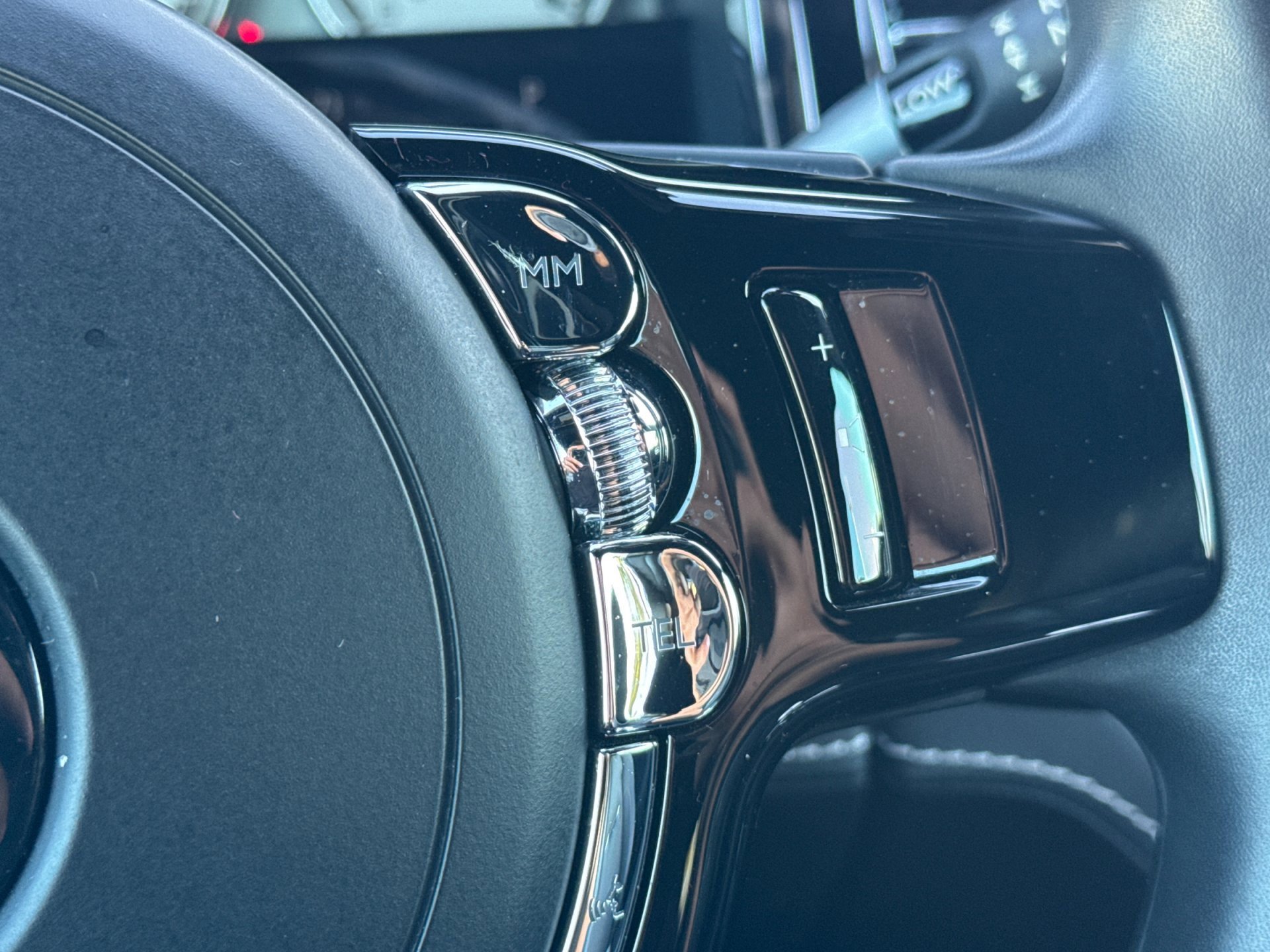 Used 2020 Rolls-Royce Dawn image 26
