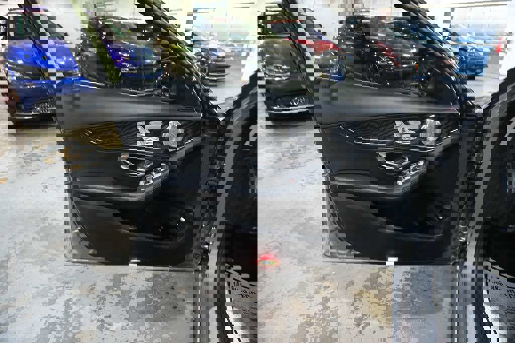 Used 2015 Mercedes-Benz C 300 4MATIC Sedan image 17