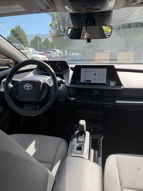 Certified 2023 Toyota Prius LE FWD image 27
