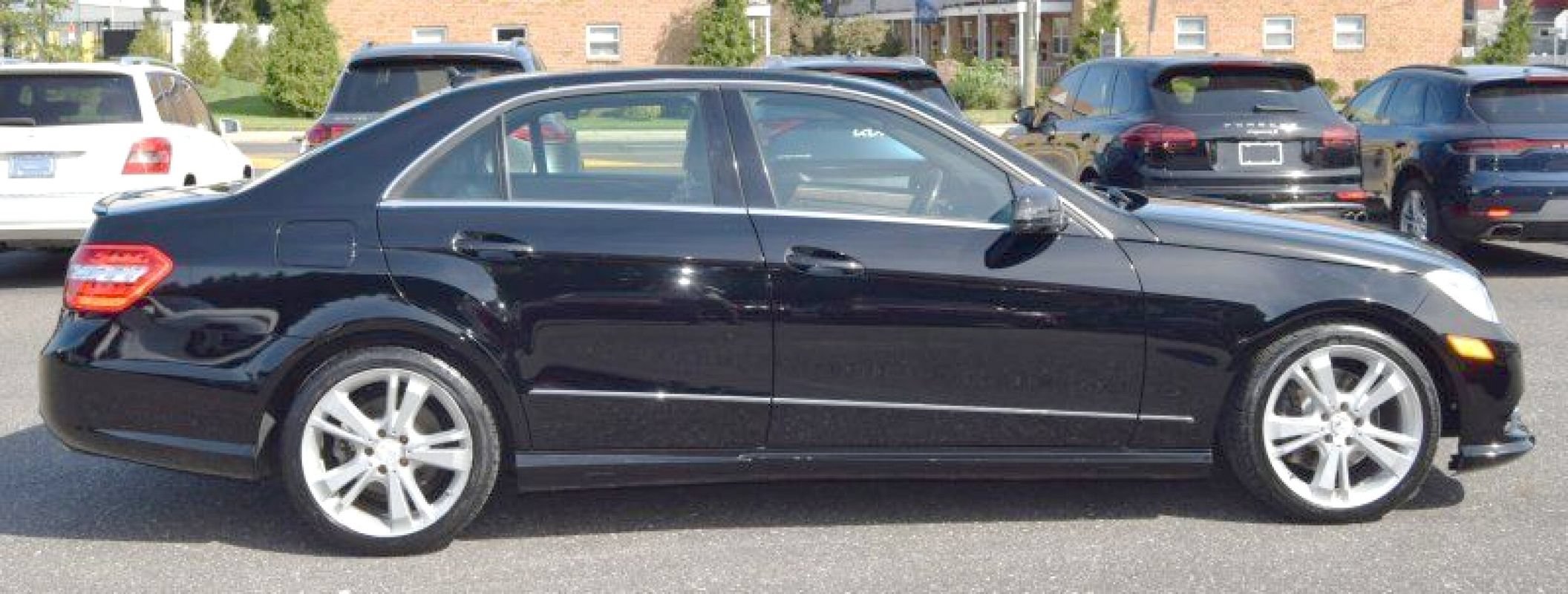 Used 2013 Mercedes-Benz E 350 4MATIC Sedan image 16