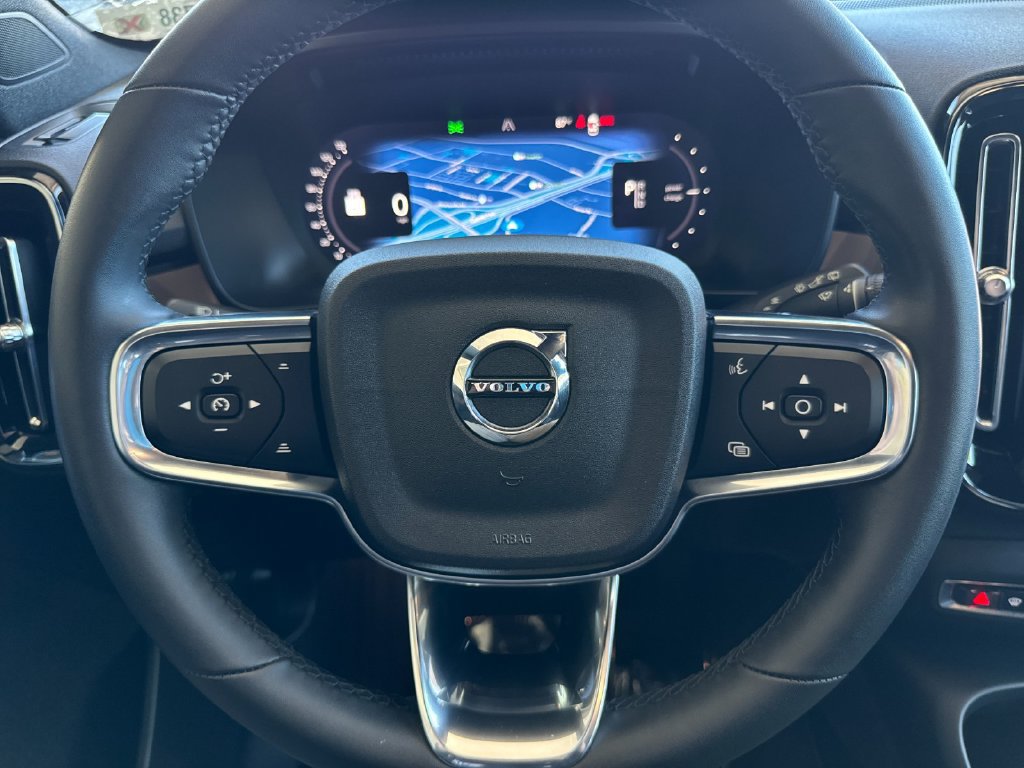 Certified 2023 Volvo XC40 Recharge Ultimate AWD/4WD image 22