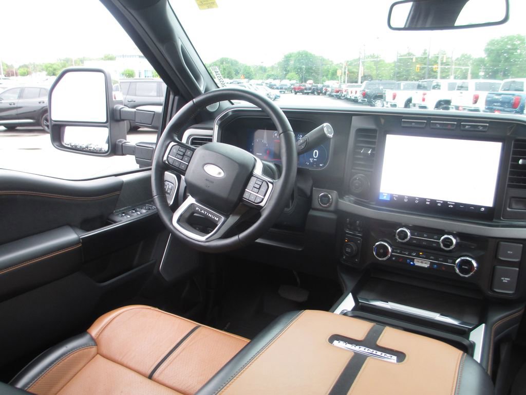 Used 2024 Ford F250 Platinum AWD/4WD image 32