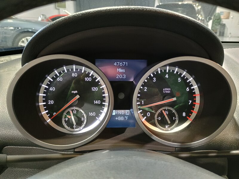 Used 2011 Mercedes-Benz SLK 300 image 25