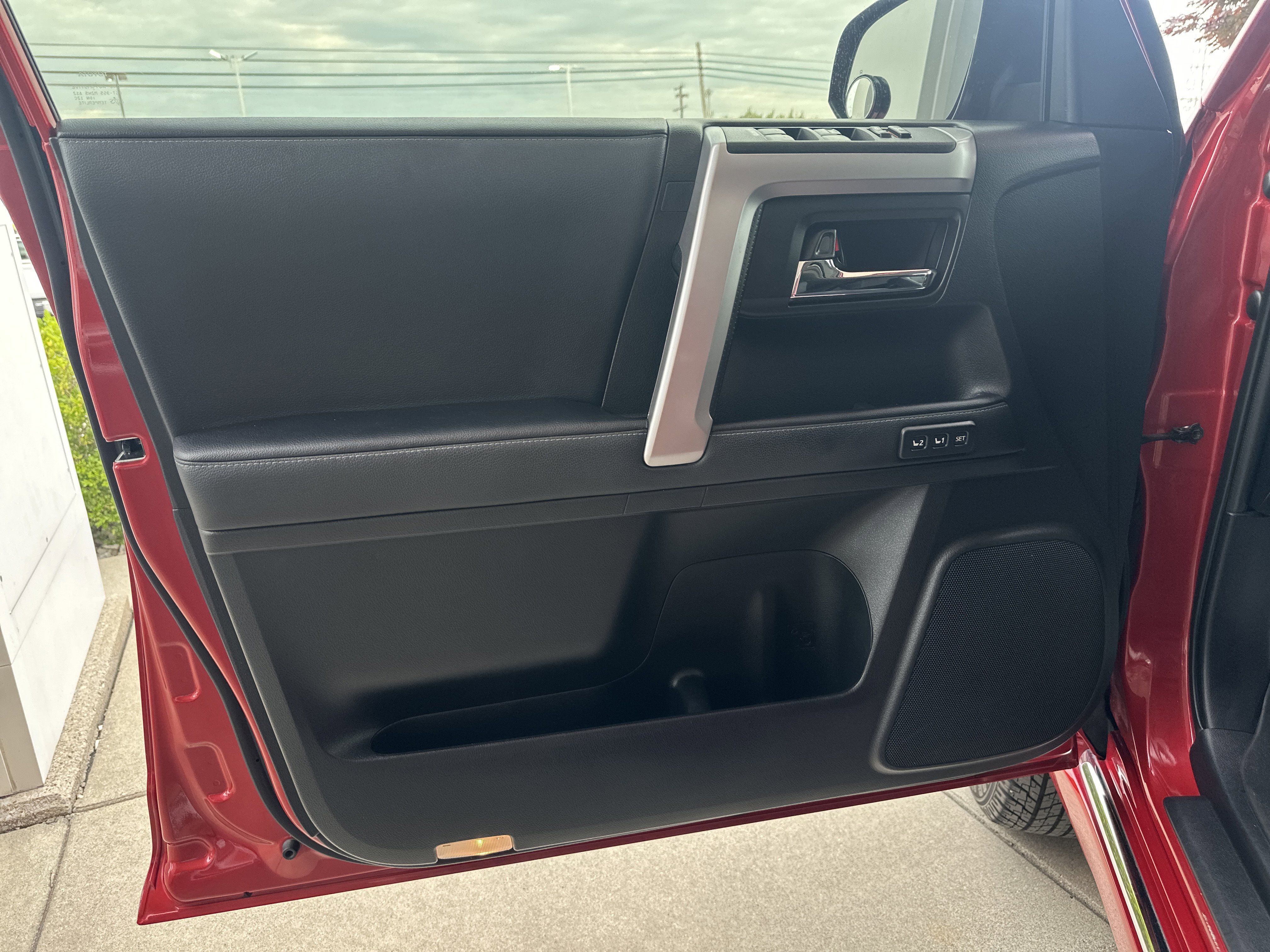 Used 2023 Toyota 4Runner Limited AWD/4WD image 12