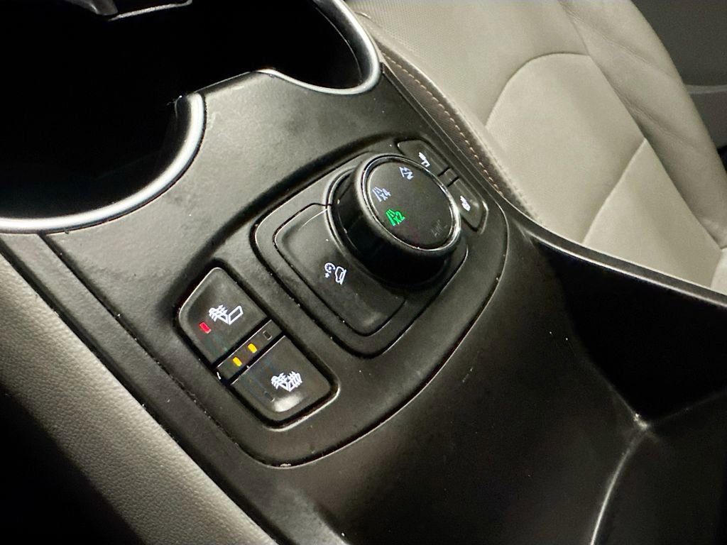 Used 2019 GMC Terrain SLT w/ Preferred Package image 24