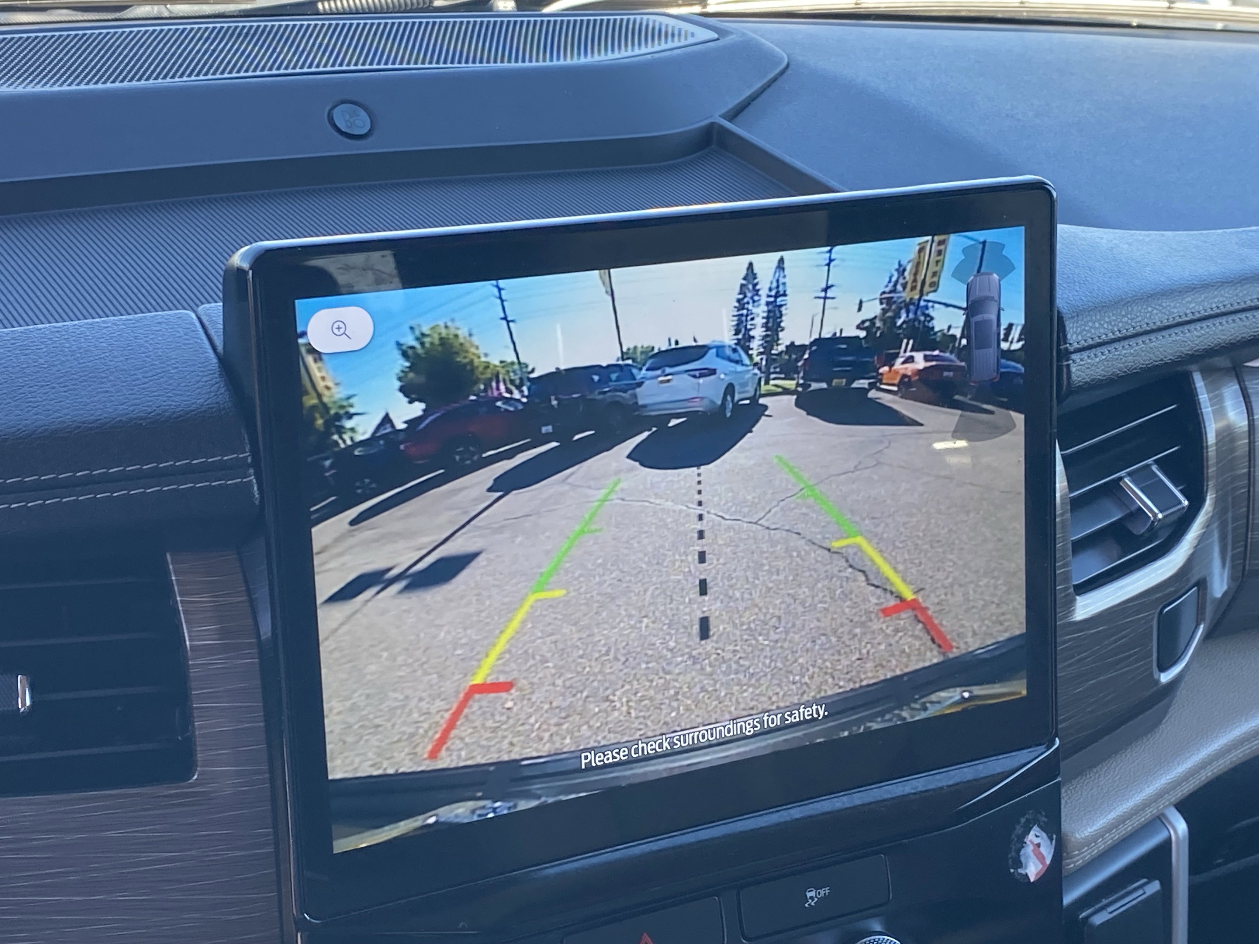 Used 2022 Ford Expedition Limited image 22