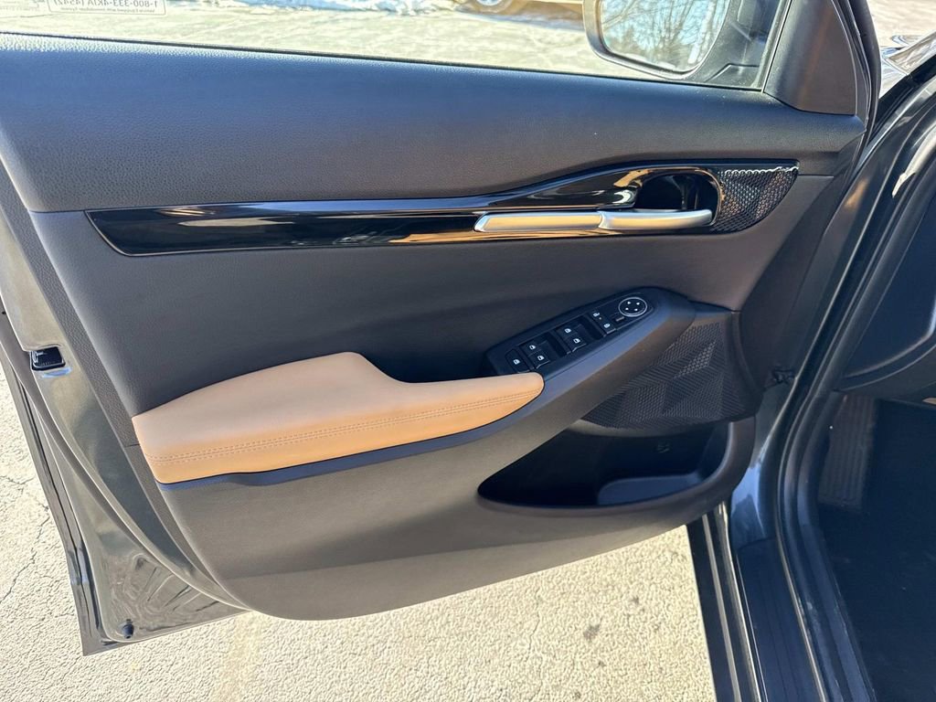 Used 2024 Kia Seltos EX image 16