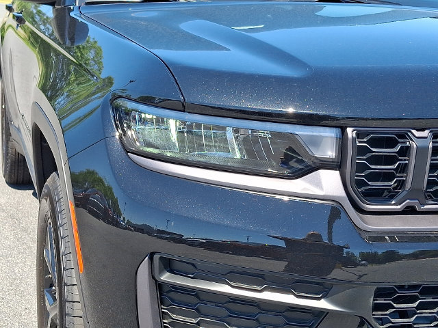 New 2026 Jeep Grand Cherokee Altitude AWD/4WD image 9