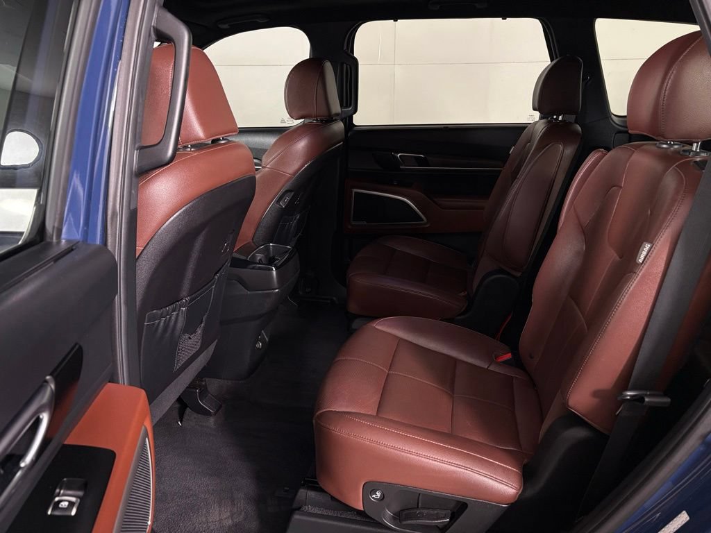 Used 2023 Kia Telluride EX w/ EX Captain's Chair Package FWD image 38