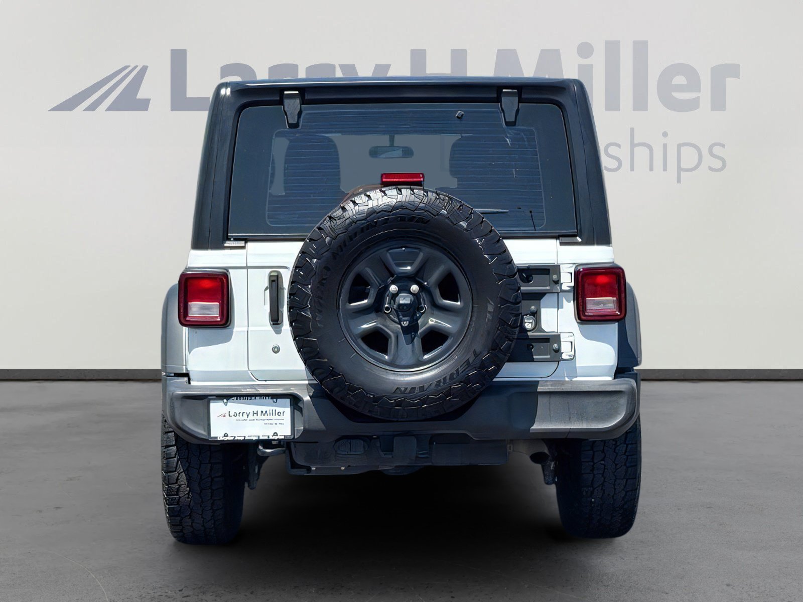 Used 2023 Jeep Wrangler Unlimited Sport AWD/4WD image 5