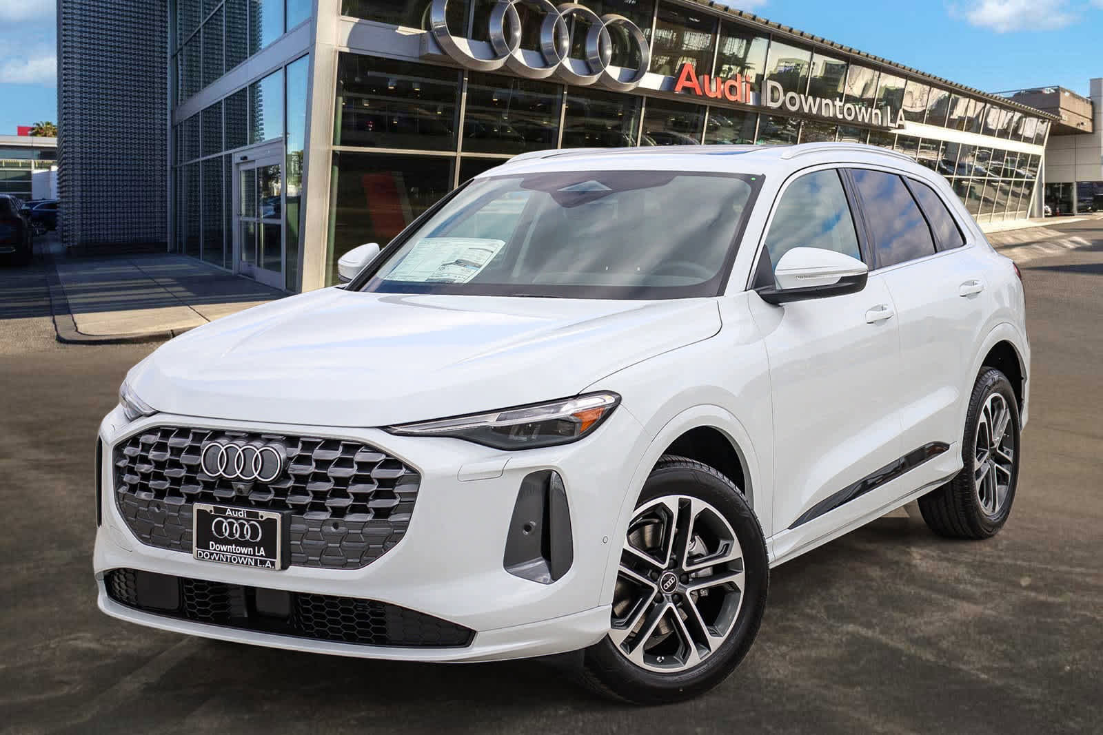 New 2025 Audi Q5 Premium Plus image 1