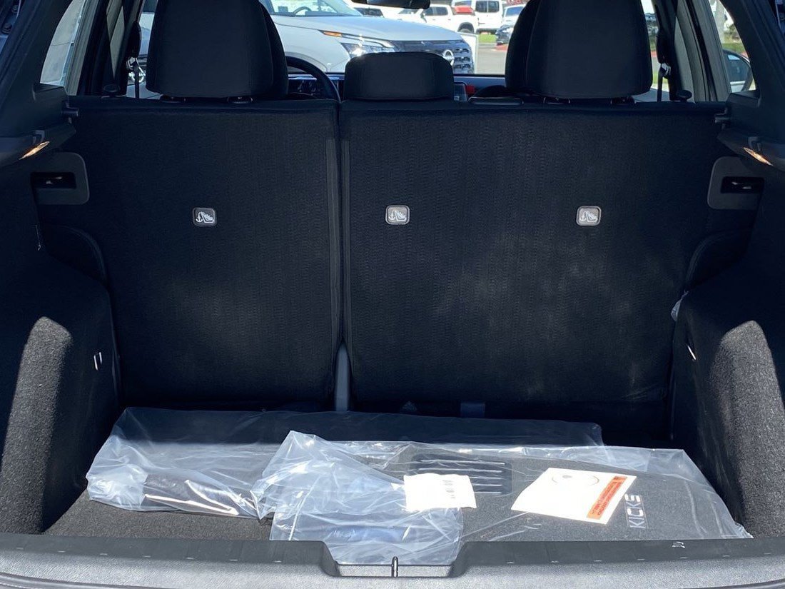 New 2027 Nissan Kicks S FWD image 14
