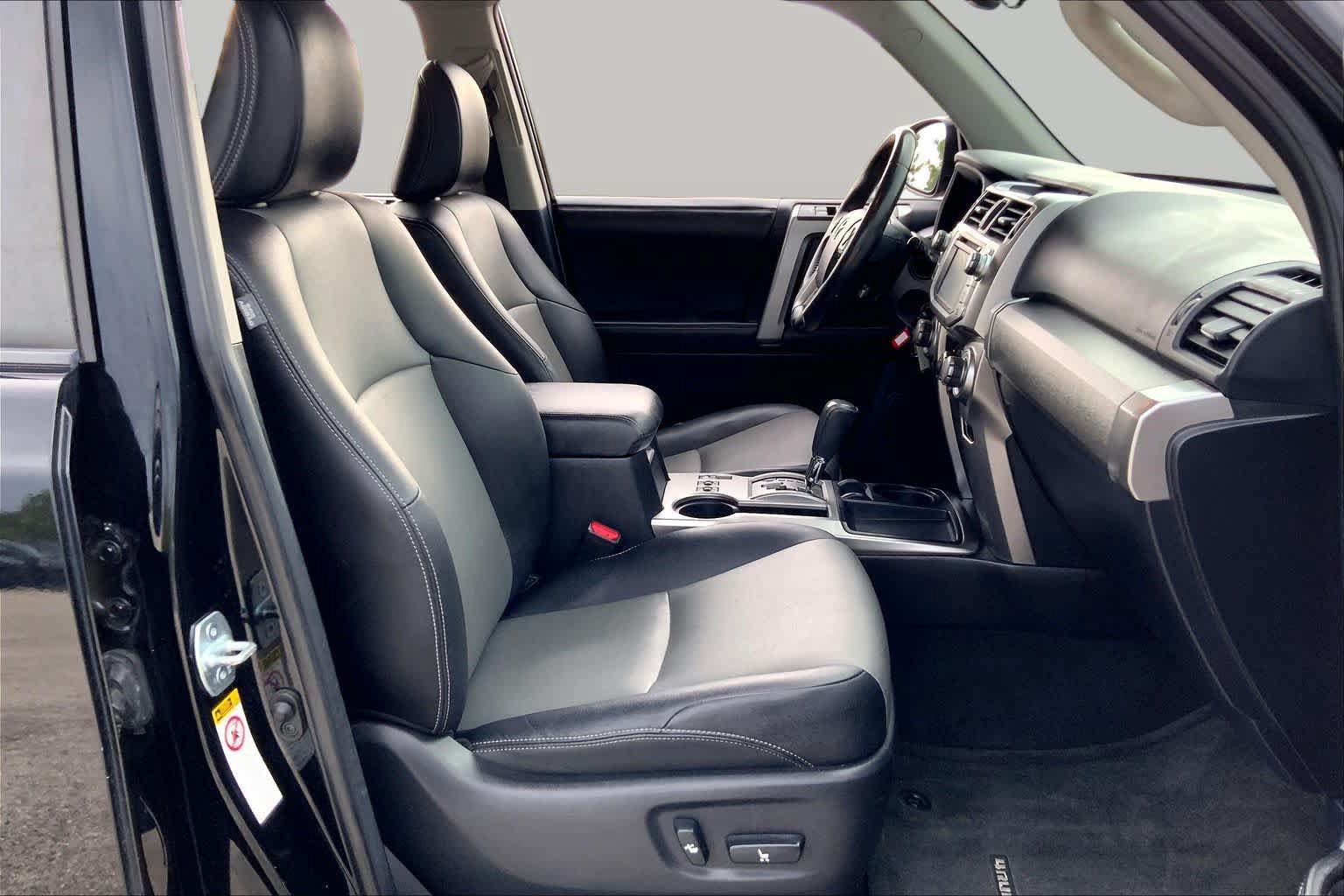 Used 2015 Toyota 4Runner SR5 Premium RWD image 9