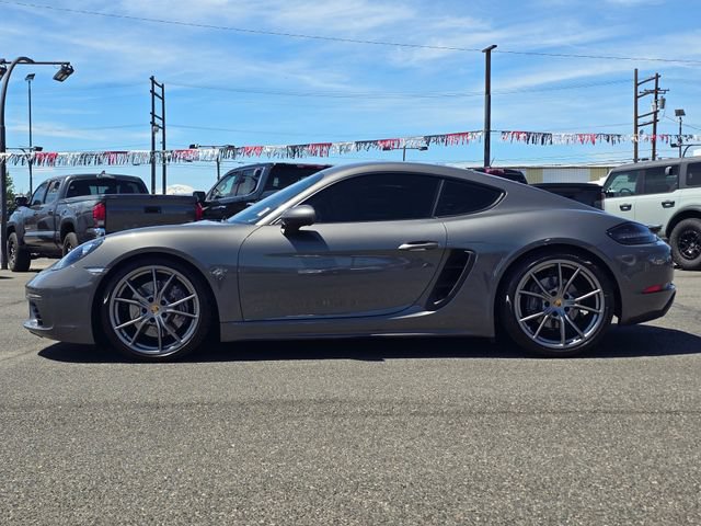 Used 2019 Porsche 718 Cayman RWD image 2