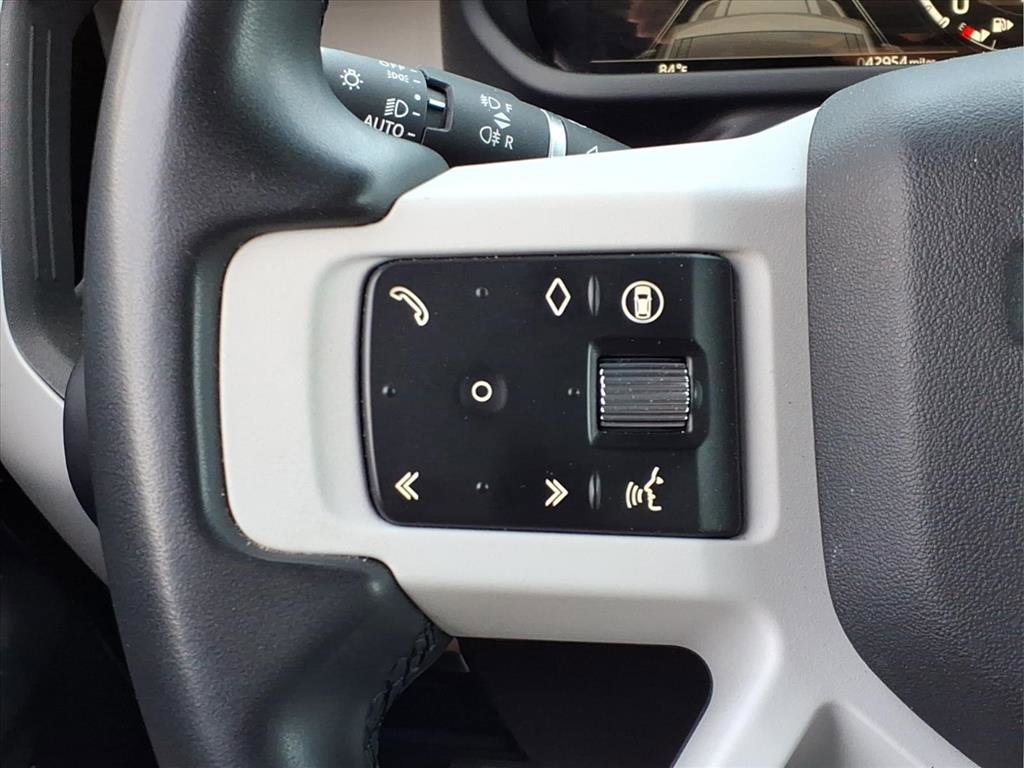 Used 2025 Land Rover Defender 110 S AWD/4WD image 28