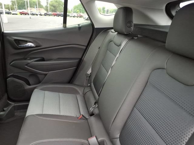 New 2026 Chevrolet Trax LT w/ LT Convenience Package FWD image 13