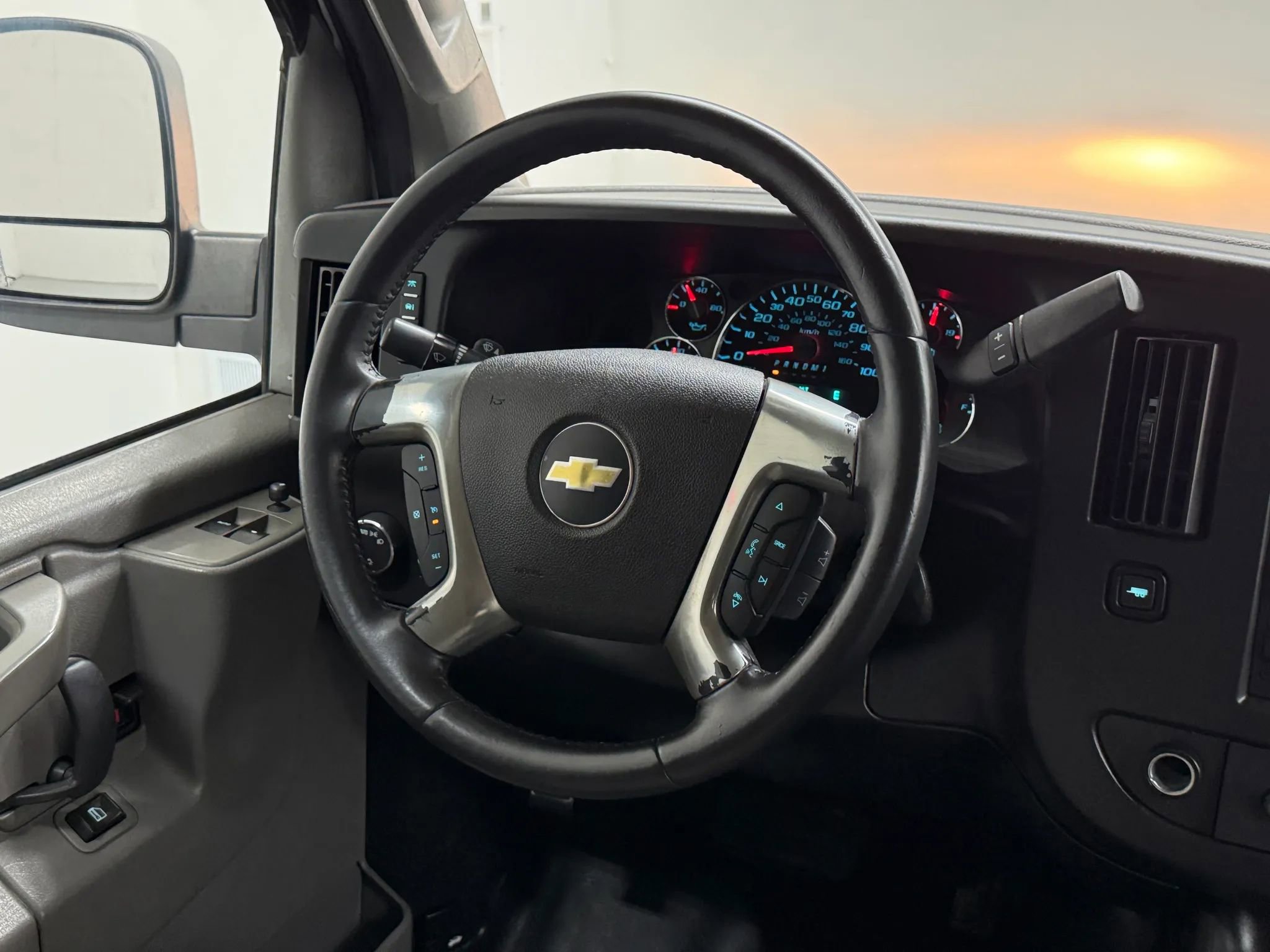 Used 2019 Chevrolet Express 3500 LS image 22