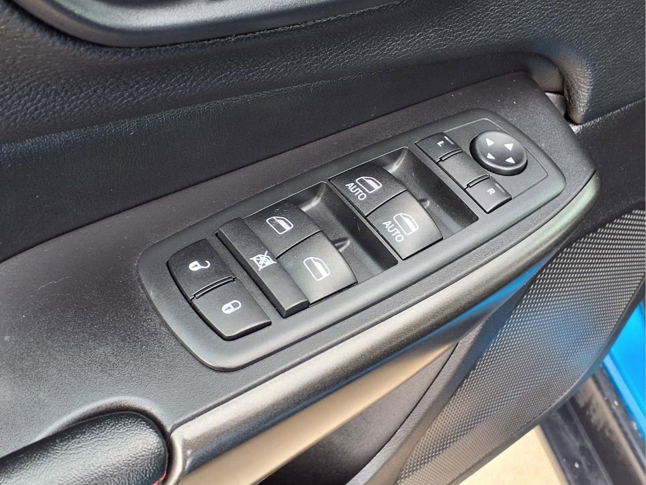 Used 2020 Jeep Cherokee Trailhawk w/ Cold Weather Group image 14