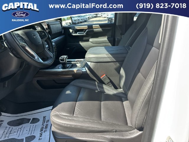 Used 2025 Chevrolet Silverado 1500 LT Trail Boss w/ Convenience Package II AWD/4WD image 19
