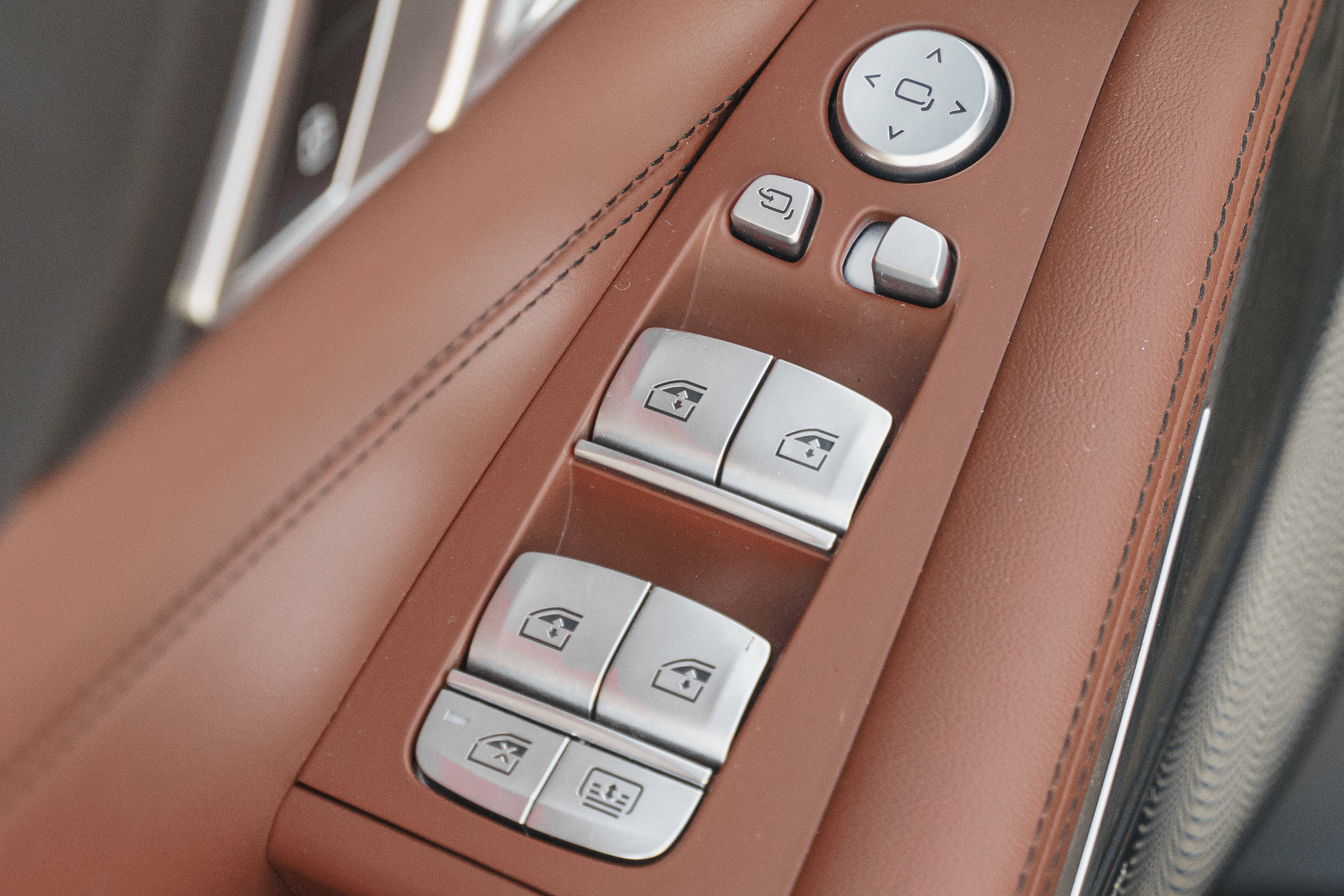 Used 2023 BMW X7 M60i w/ Executive Package image 22