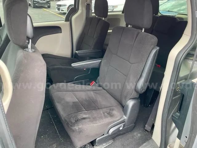 Used 2013 Dodge Grand Caravan SE FWD image 23