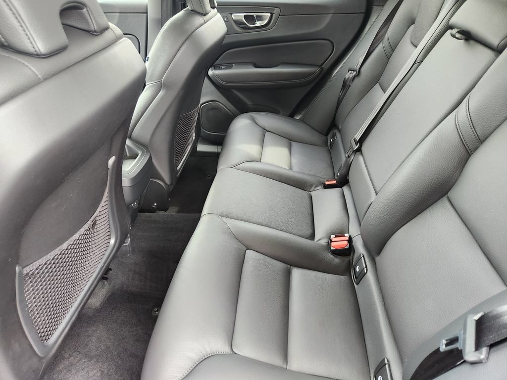 Used 2025 Volvo XC60 B5 Plus w/ Climate Package AWD/4WD image 19