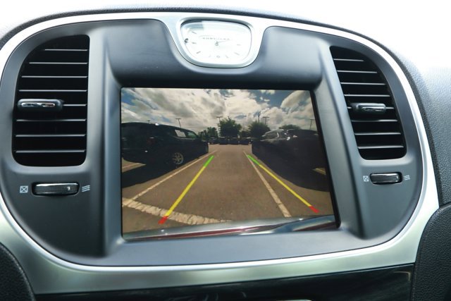 Used 2019 Chrysler 300 Touring w/ Chrome Appearance Package image 17