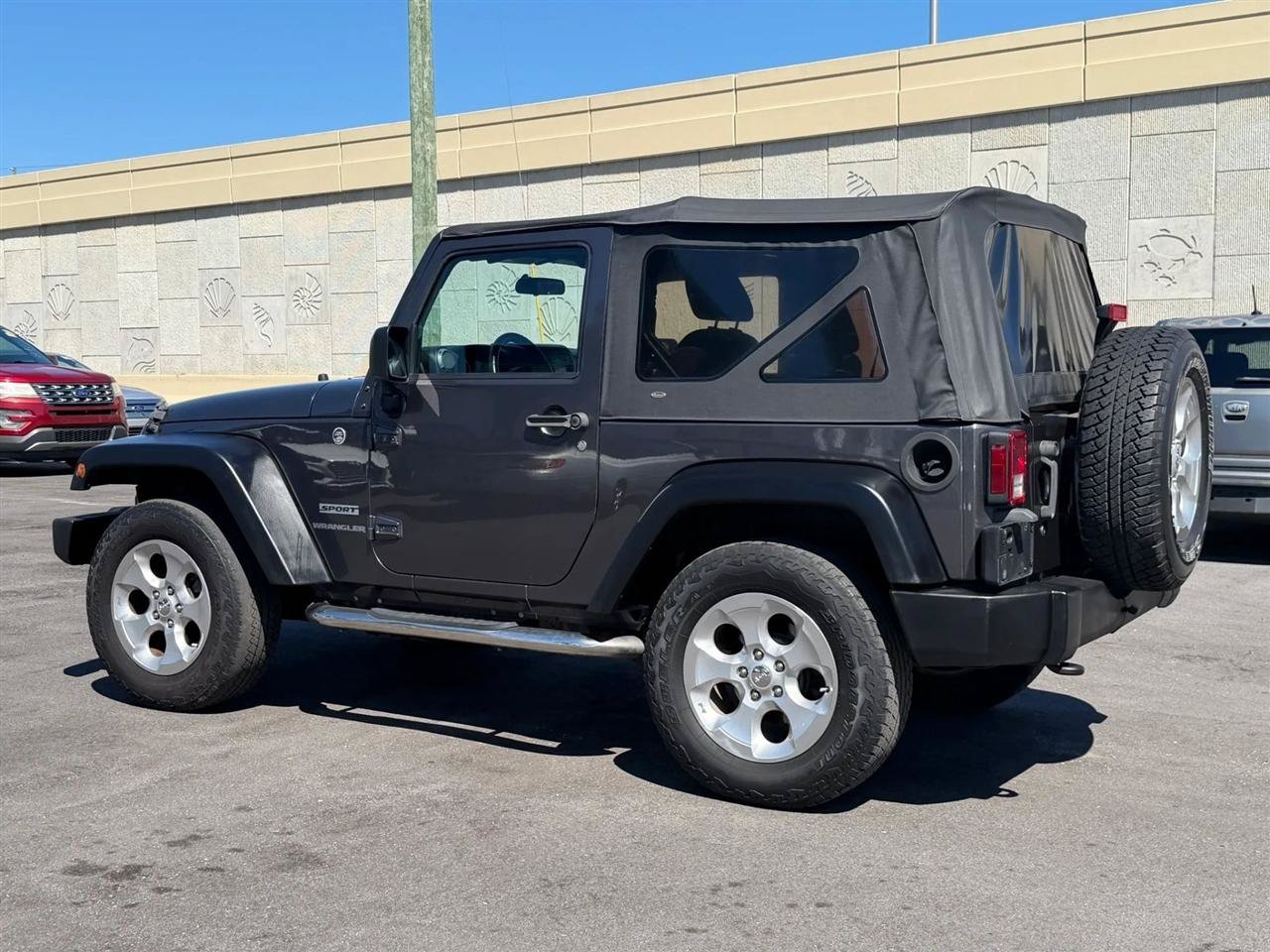 Used 2014 Jeep Wrangler Sport w/ Connectivity Group AWD/4WD image 16