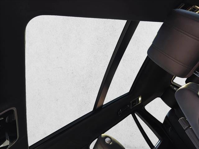 Used 2017 Land Rover Range Rover Long Wheelbase Supercharged image 29