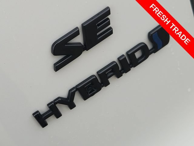Used 2024 Toyota Corolla Cross AWD Hybrid image 11