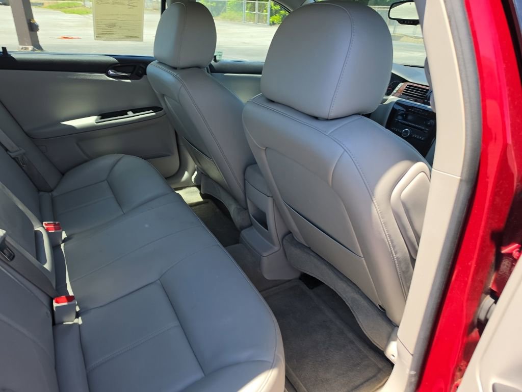 Used 2013 Chevrolet Impala LTZ FWD image 20