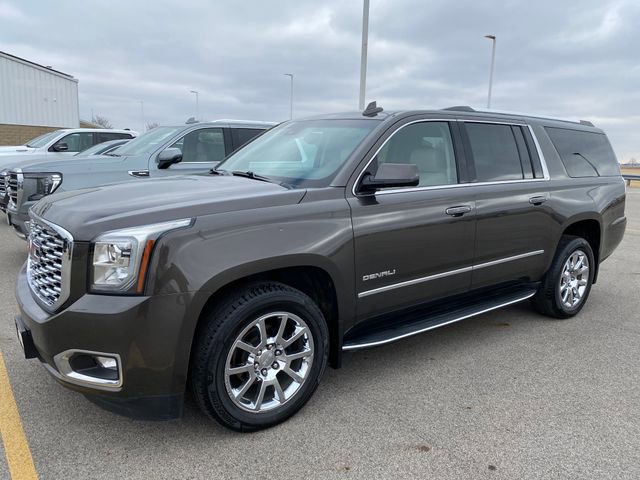 Used 2020 GMC Yukon XL Denali image 2