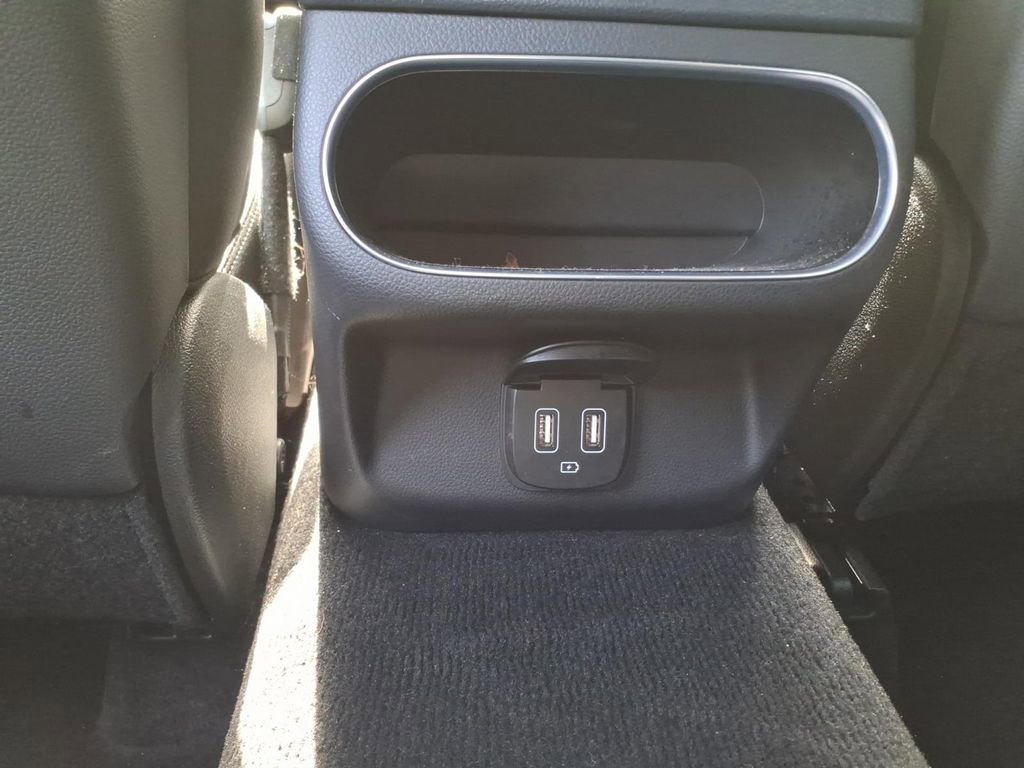 Used 2023 Genesis GV70 2.5T w/ Select Package image 14