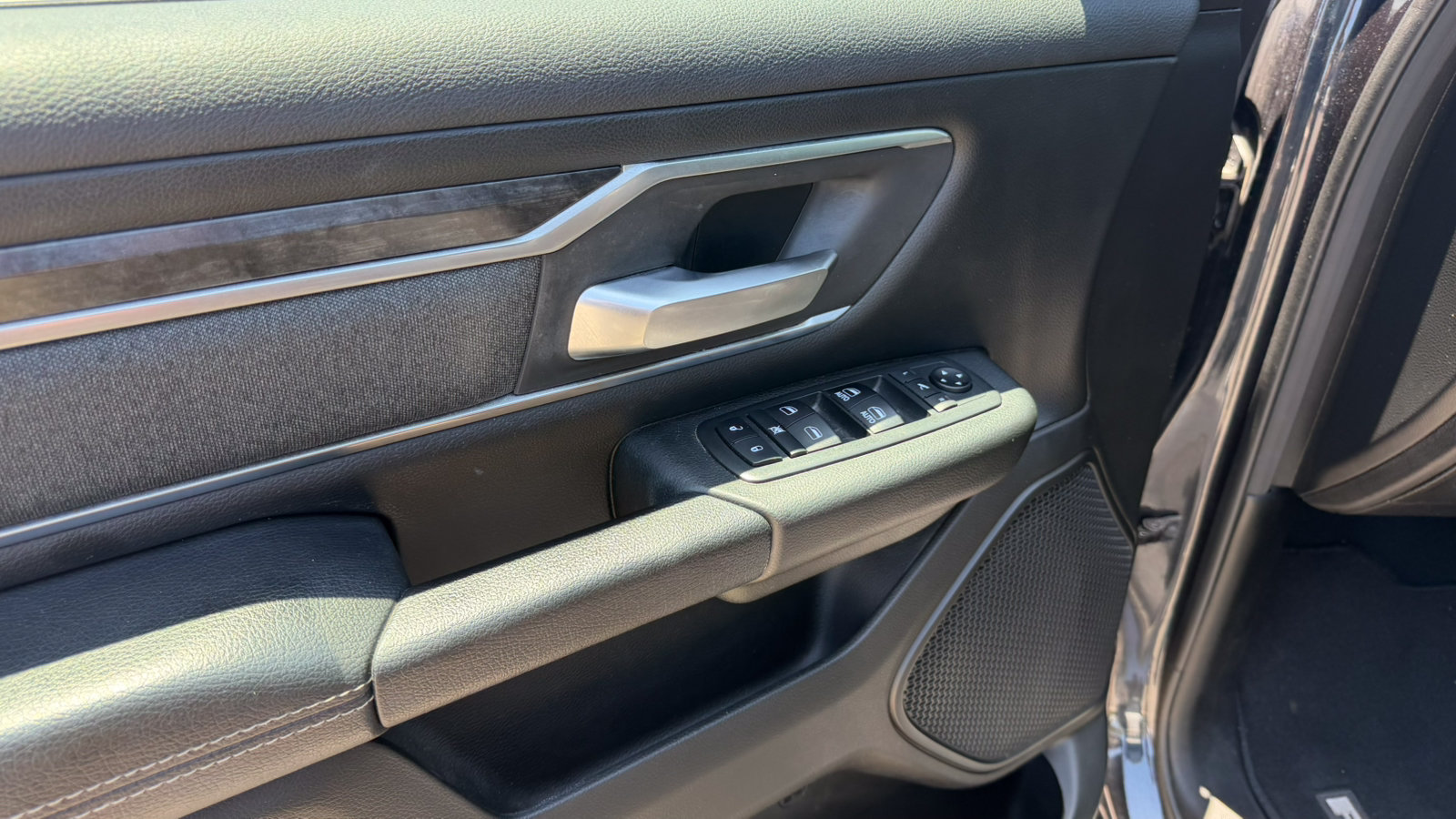 Certified 2019 RAM 1500 Big Horn AWD/4WD image 10