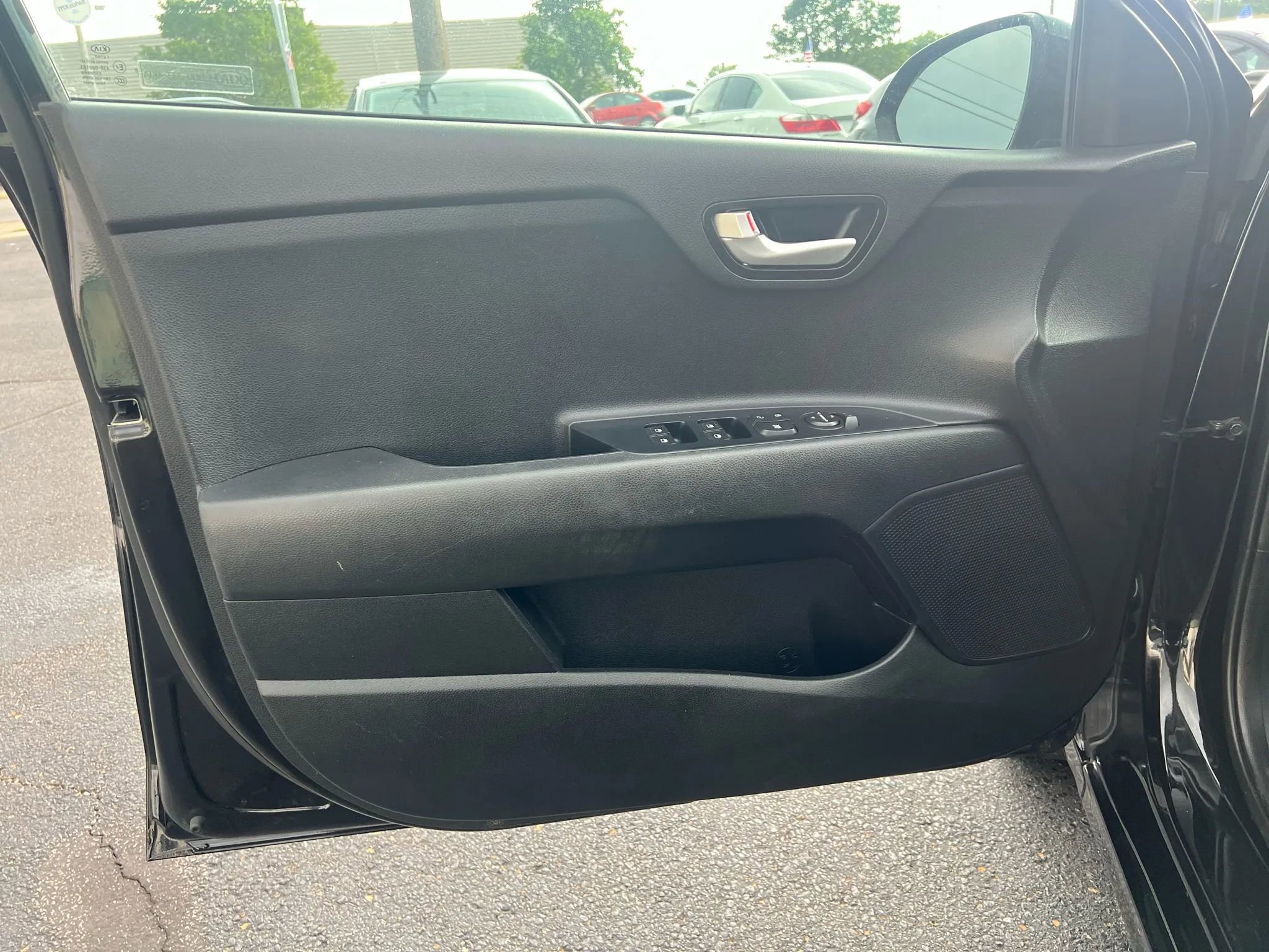 Used 2019 Kia Rio LX image 13