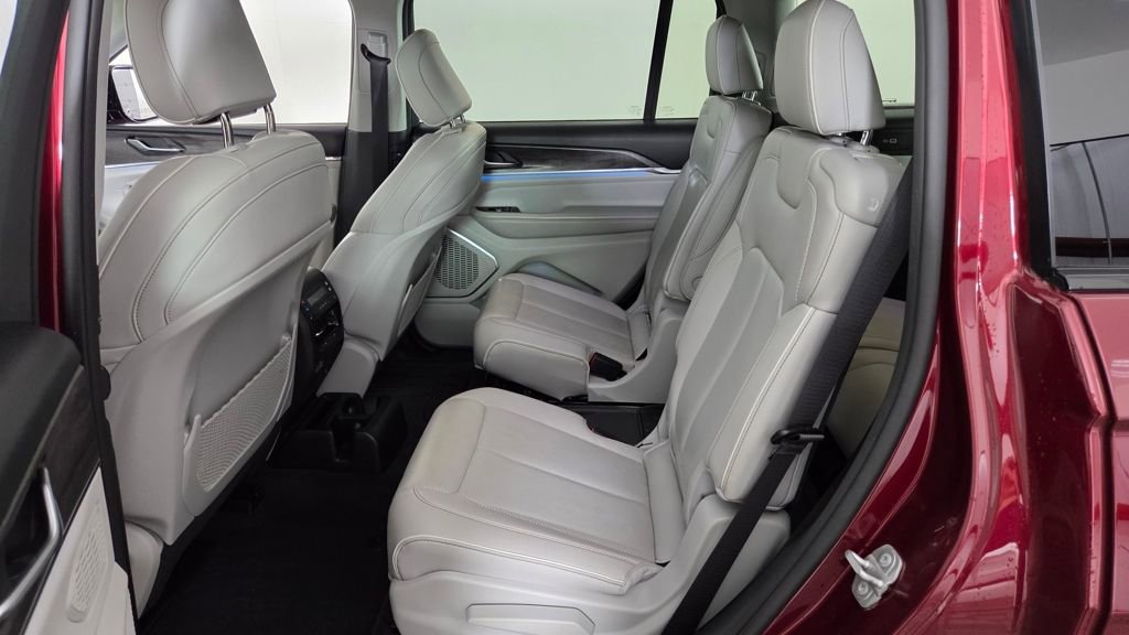 Used 2023 Jeep Grand Cherokee L Overland image 30