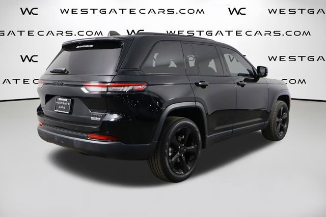Used 2023 Jeep Grand Cherokee Limited w/ Black Appearance Package image 45