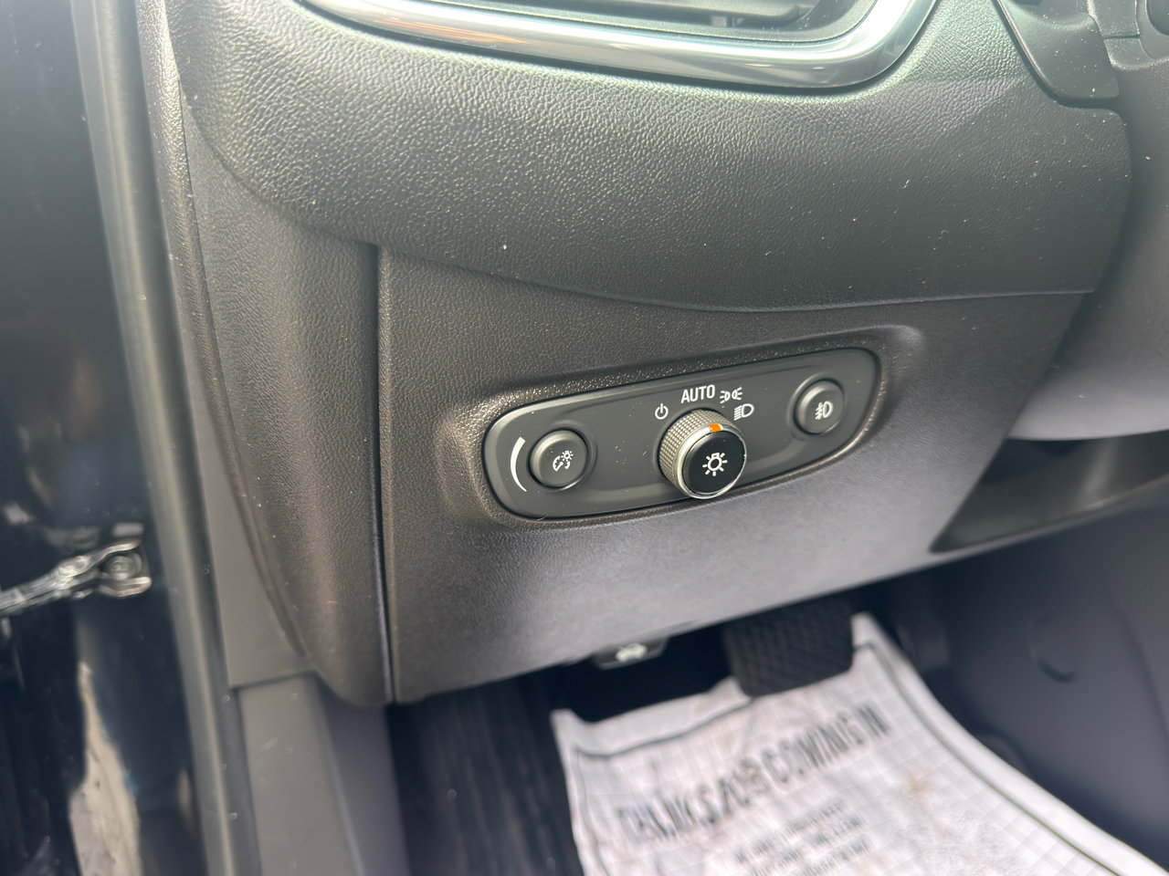 Used 2021 Chevrolet Equinox LT image 18