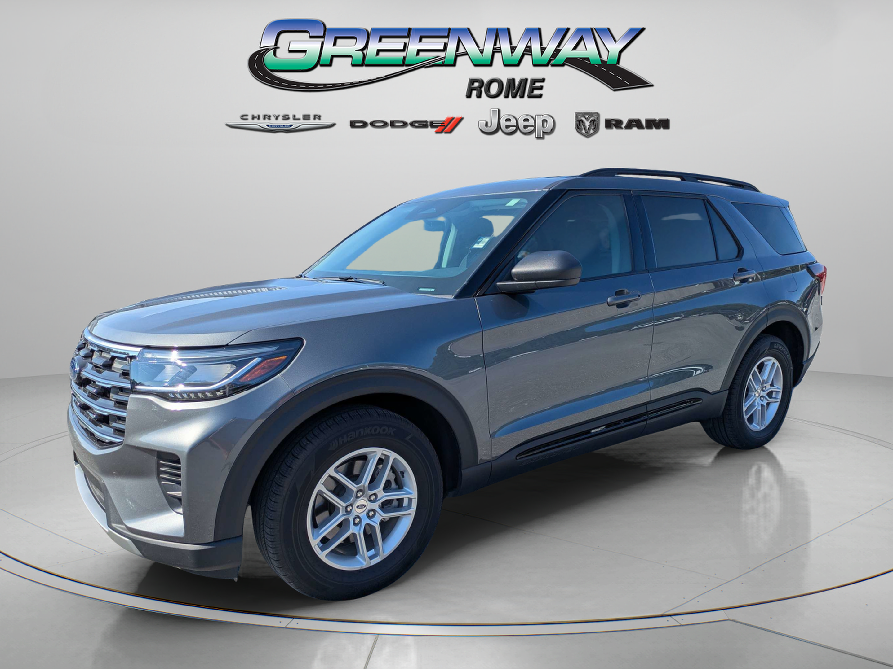 Used 2026 Ford Explorer Active RWD image 3