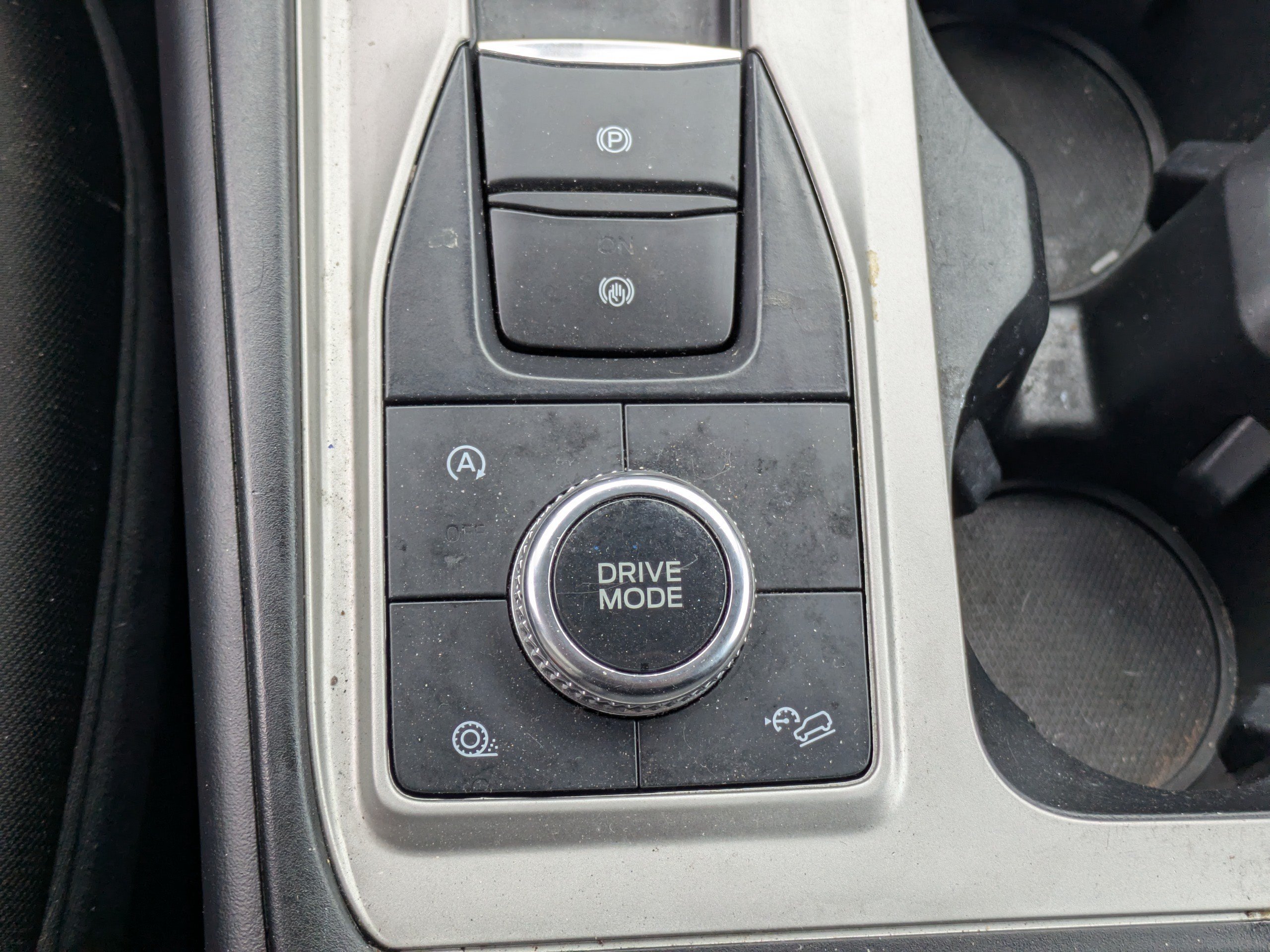 Used 2023 Ford Explorer XLT AWD/4WD image 27