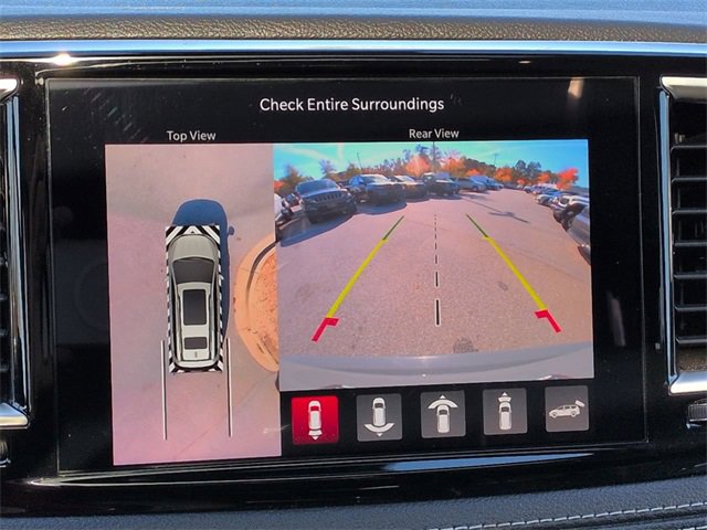 Used 2023 Chrysler Pacifica Limited w/ Uconnect Theater Family Group image 22