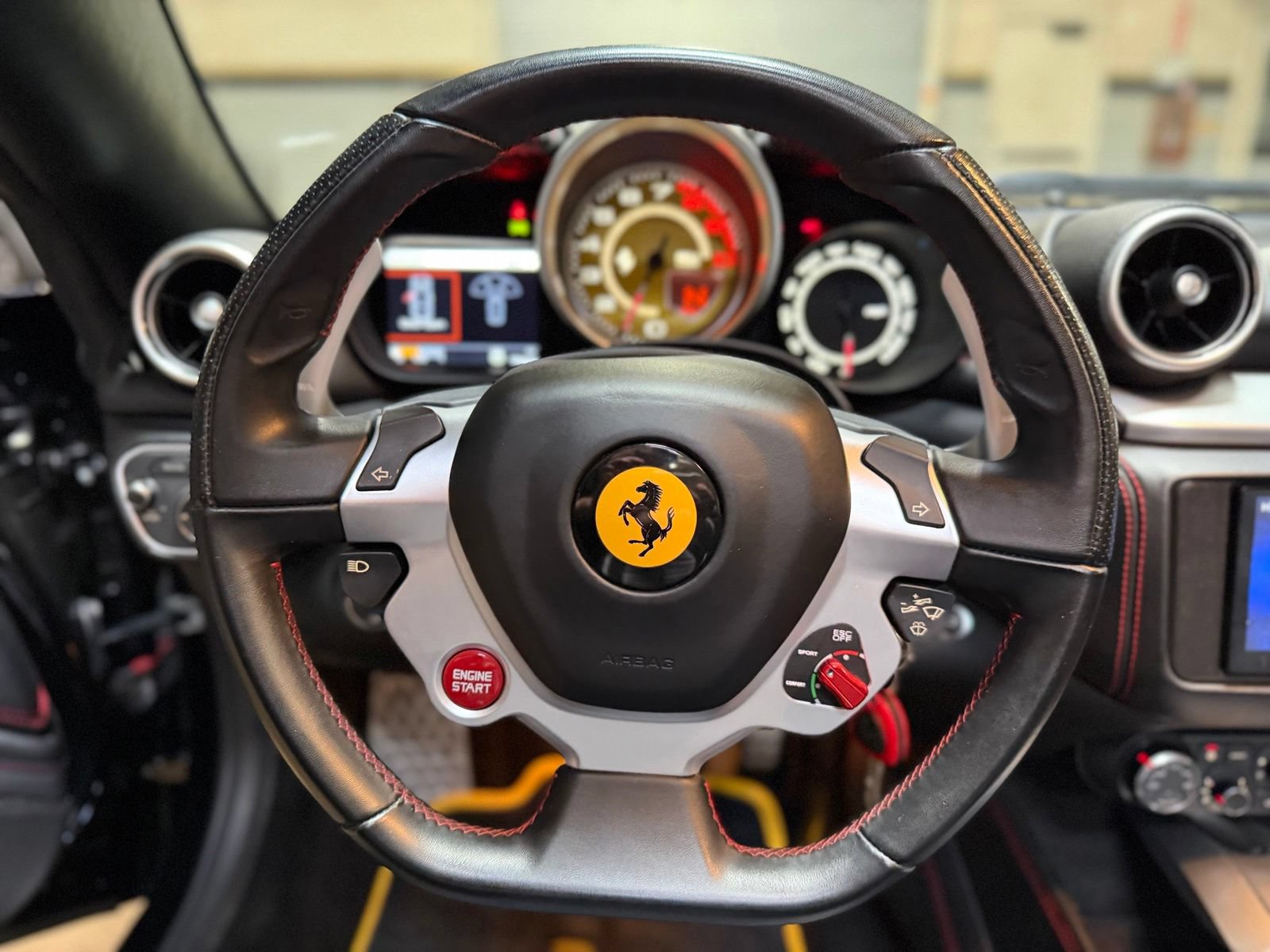 Used 2015 Ferrari California T RWD image 21