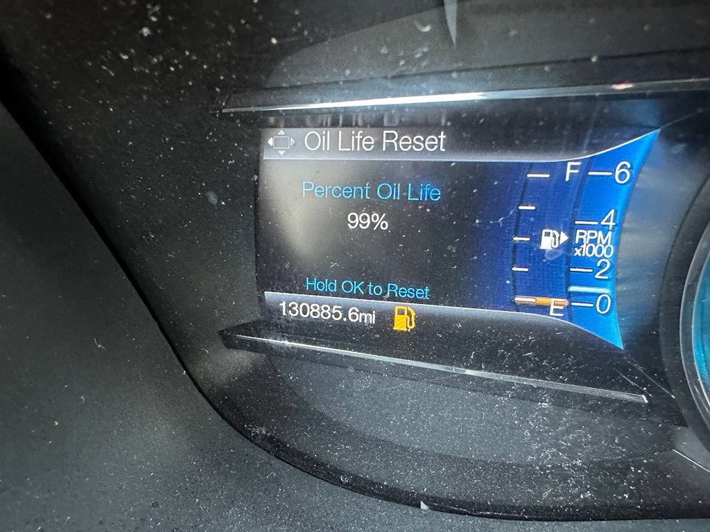 Used 2017 Ford Explorer XLT w/ Equipment Group 202A FWD image 10