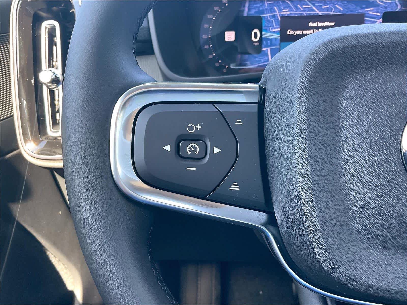 New 2026 Volvo XC40 B5 Core w/ Climate Package AWD/4WD image 17