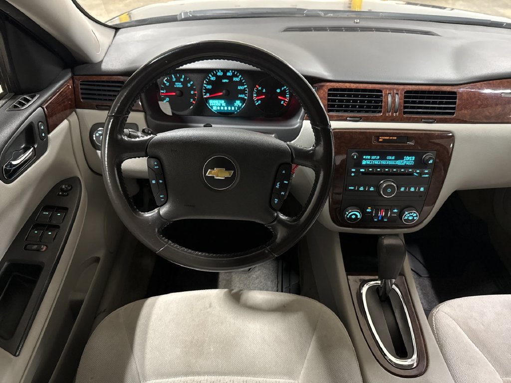Used 2011 Chevrolet Impala LT FWD image 11